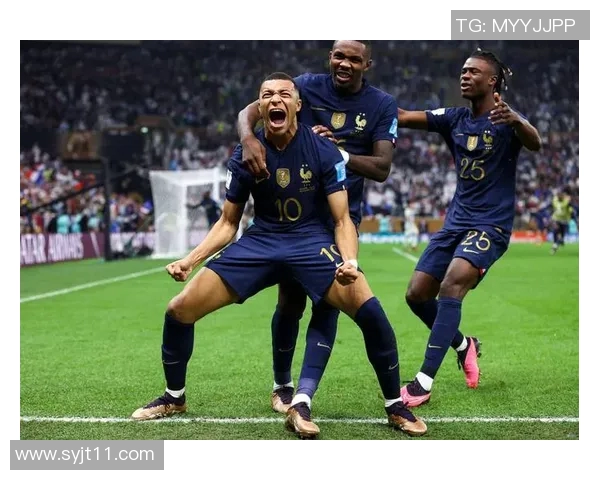 姆巴佩领衔法国队冲击世界杯冠军展现超凡实力与团队精神